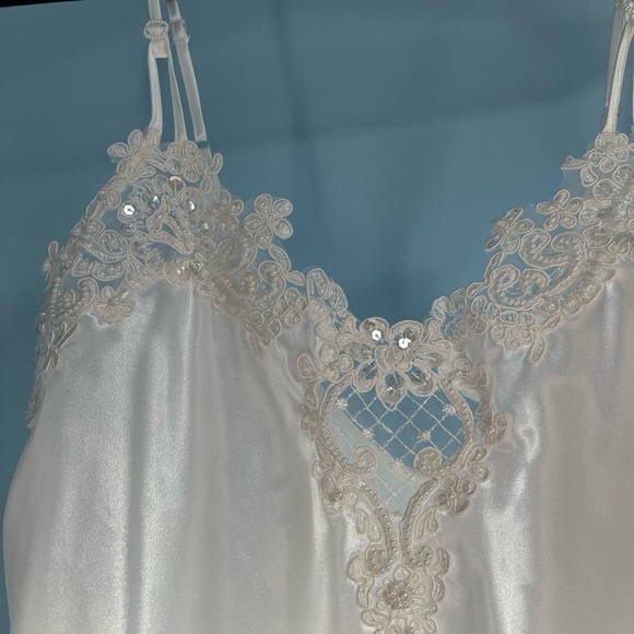 Dentelle Bridal Robe and Slip Set 💖 - Picture 11 of 14